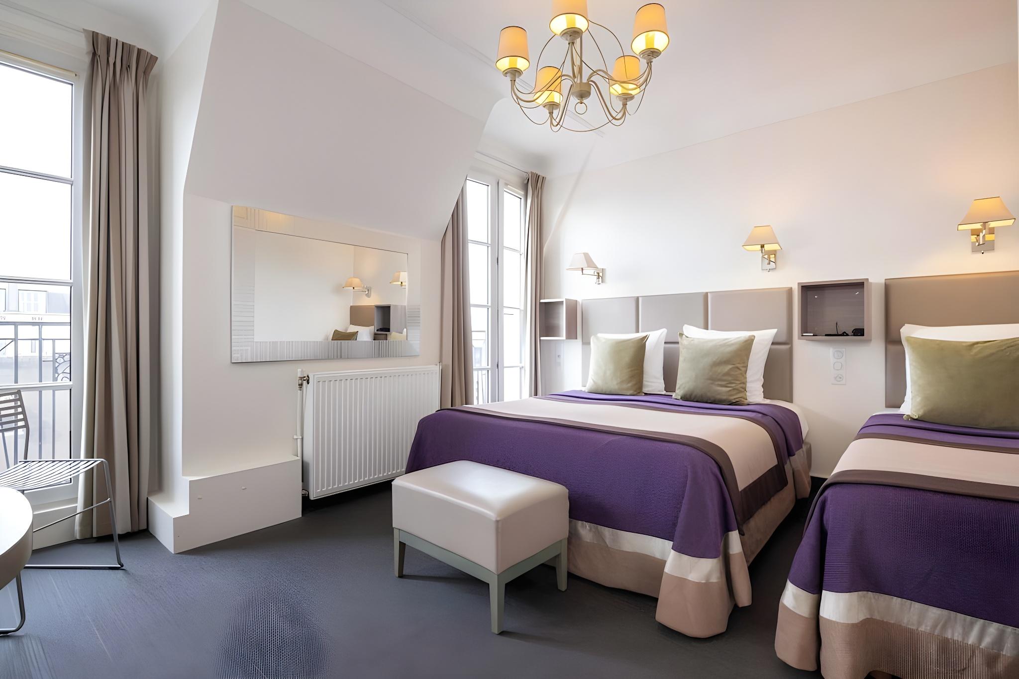 Room, Quadruple, Eiffel View