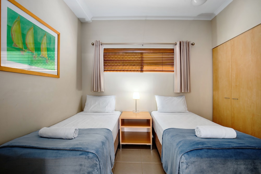 Rolling Surf Resort 17/78