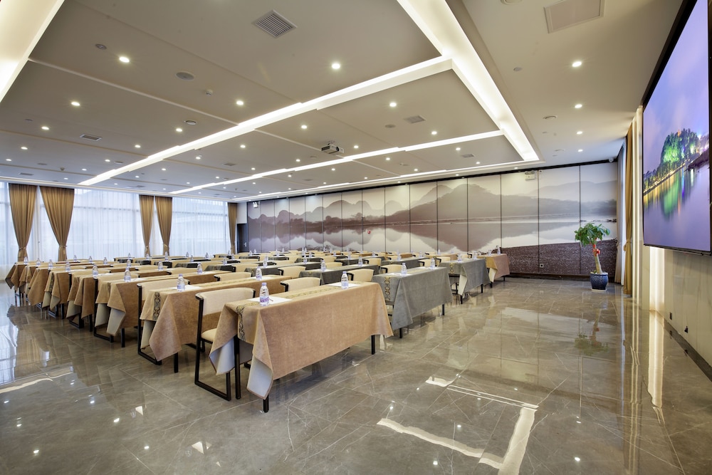 Wing Hotel Guilin - Central Square 12/50