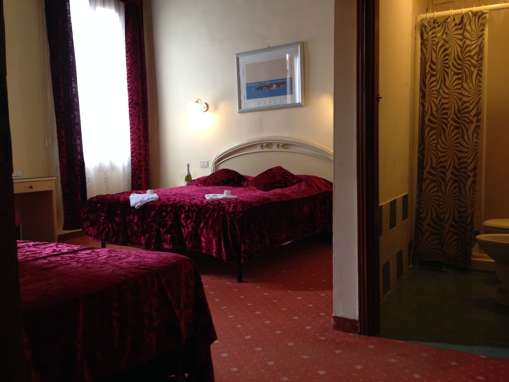 Casa Linger Hotel 40/51