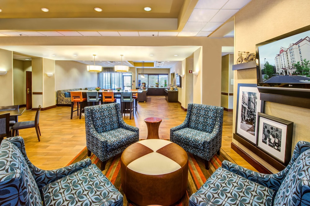 Hampton Inn And Suites Atlanta Galleria 40/67