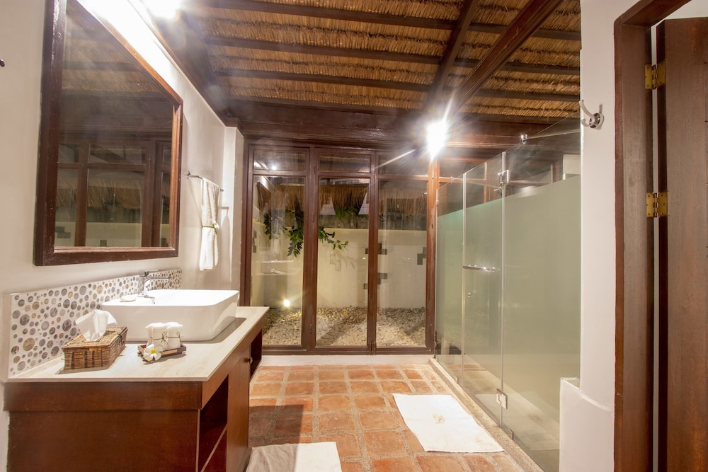Ananyana Beach Resort 70/70