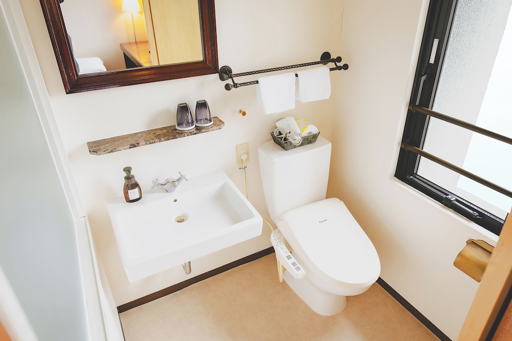 Van Cortlandt Hotel 44/48