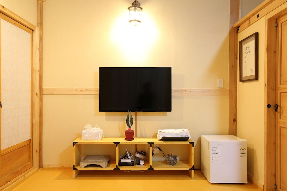 Hanok Hyeyum 29/50