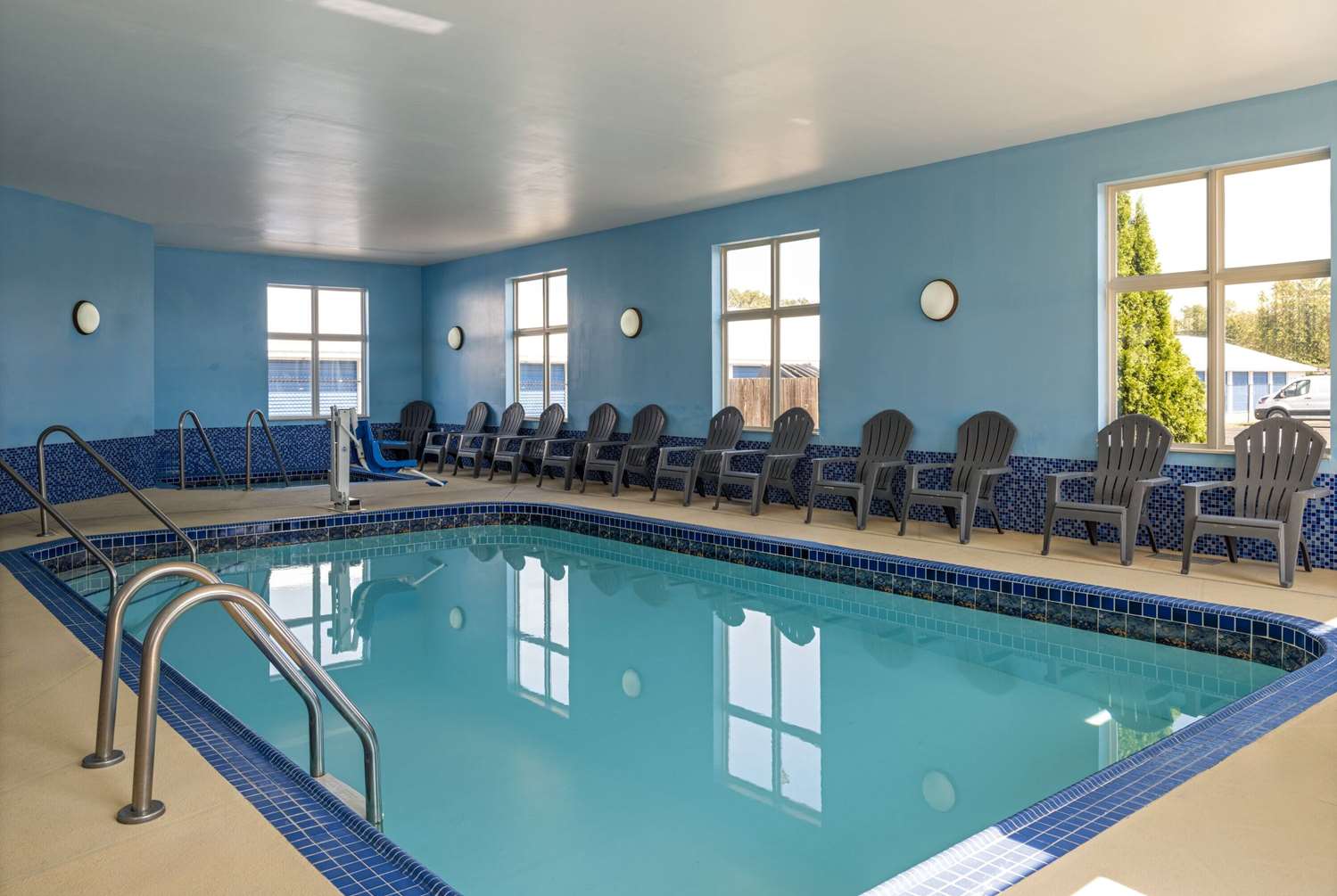 Days Inn by Wyndham Neenah 4/11