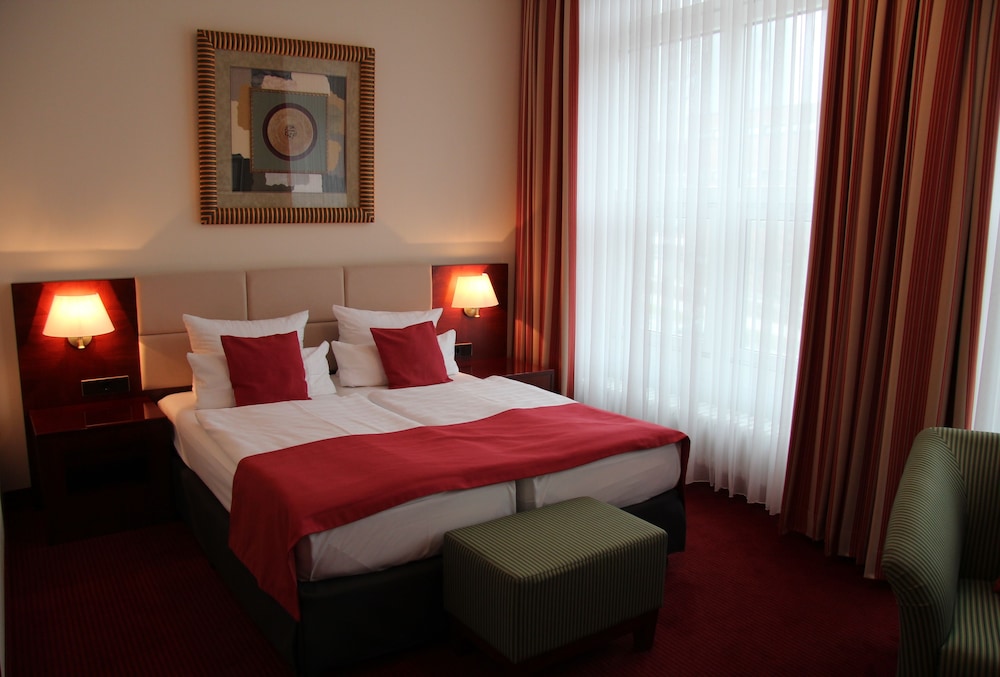 COMFORT, DOUBLE BED