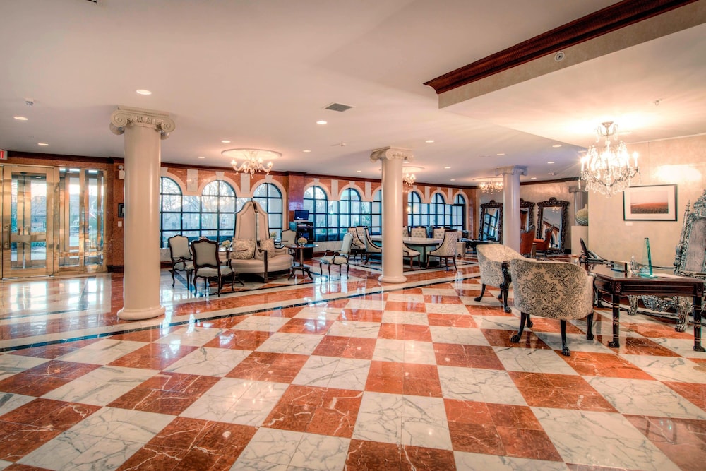 THE SIENA HOTEL, AUTOGRAPH COLLECTION 26/57