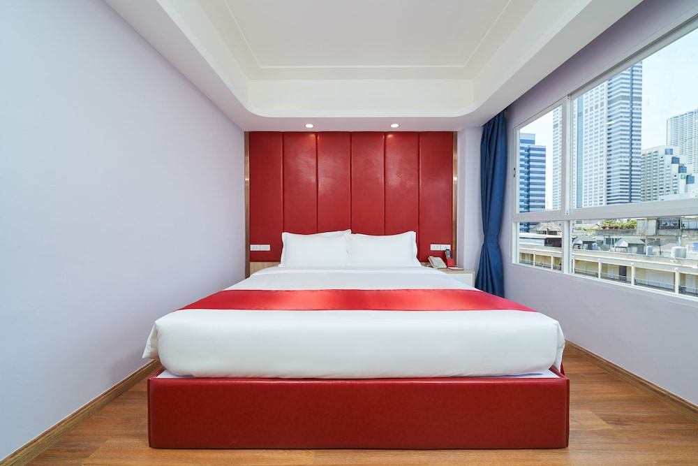 Sapphire Hotel Silom Bangkok 7/48