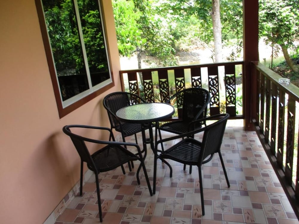 Khao Sok Island Resort And Spa 42/49
