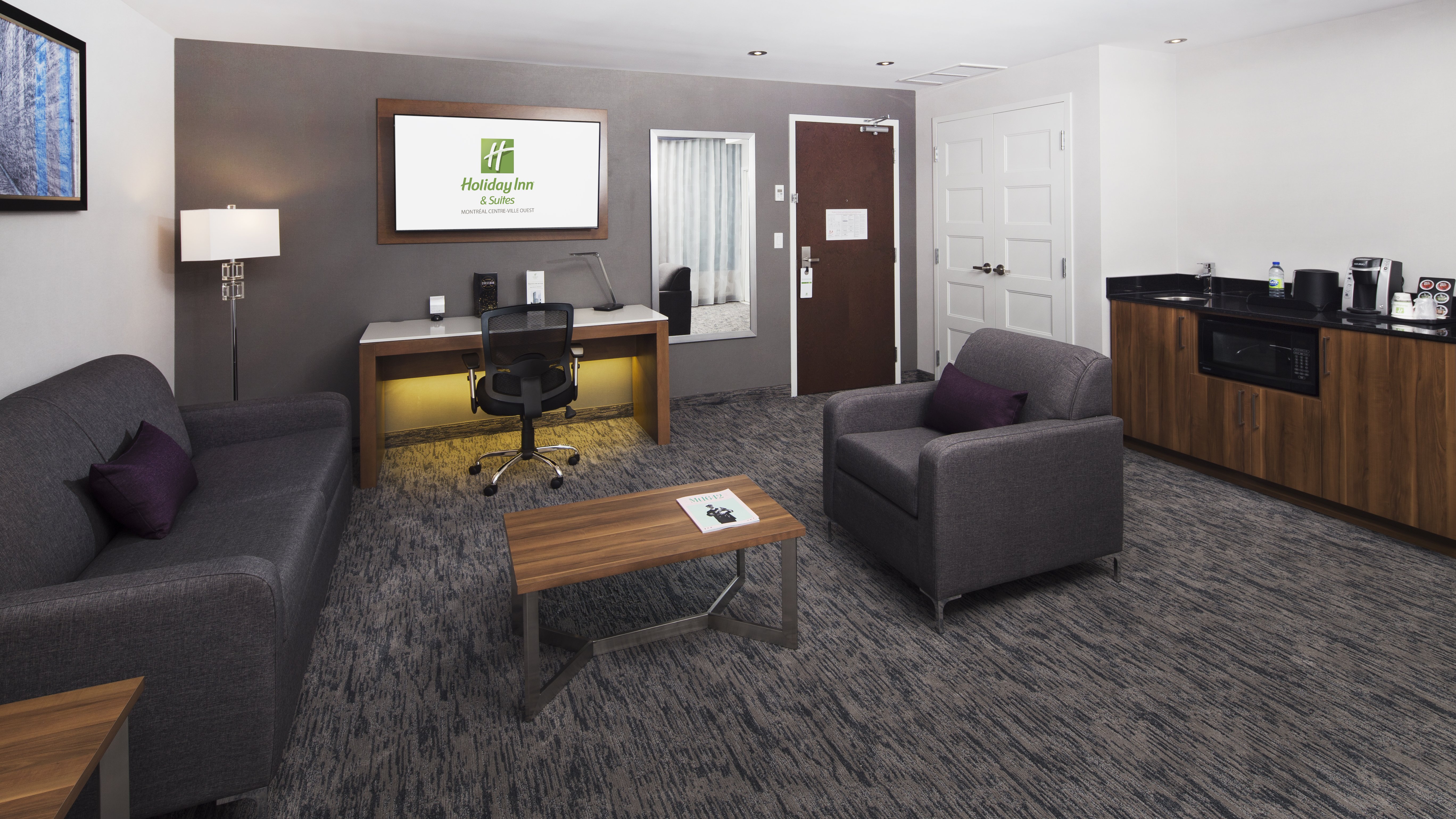 Holiday Inn Hotel Suites Montreal Centre Ville Ouest 45/78