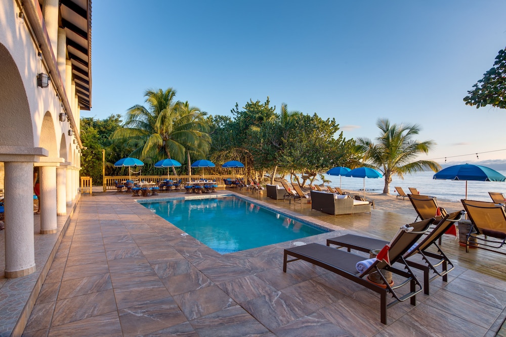 Mariposa Beach Suites 26/50