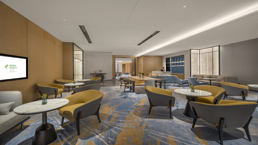 Holiday Inn Qinhuangdao Haigang 48/52