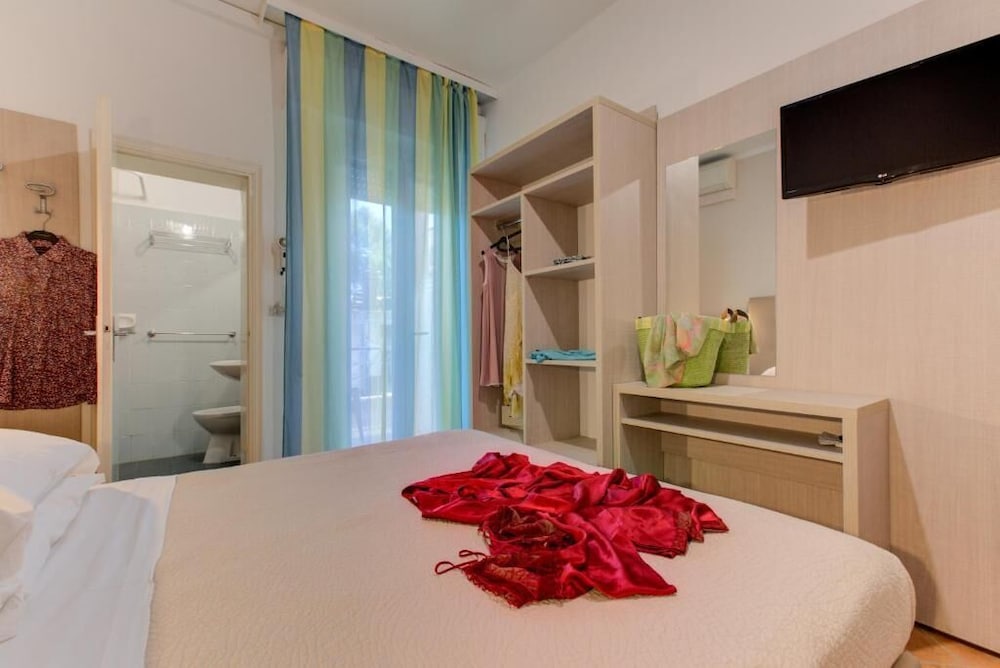 HOTEL CIMAROSA 13/52