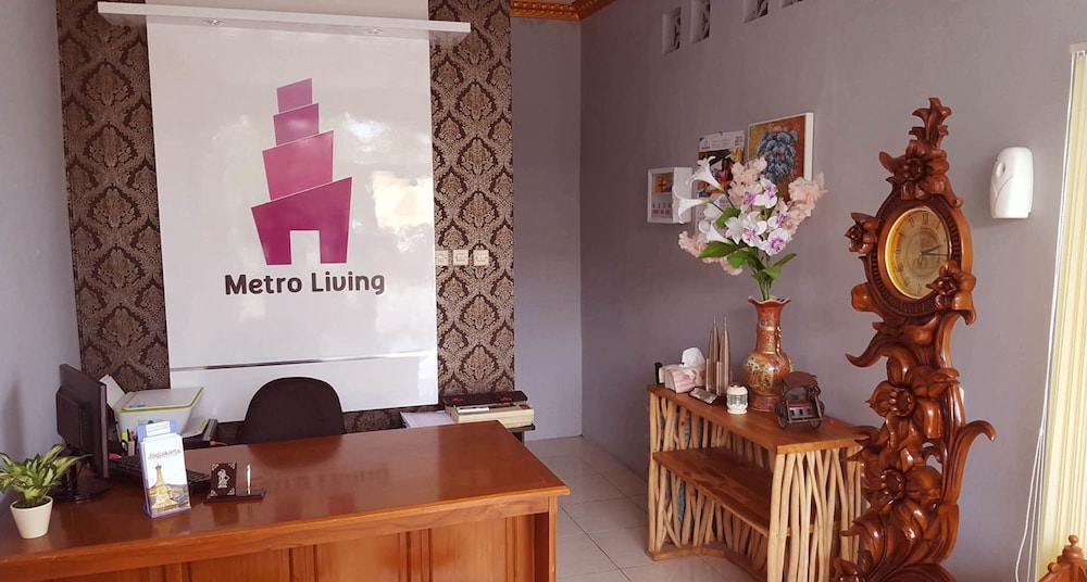 Metro Malioboro Living 6/28