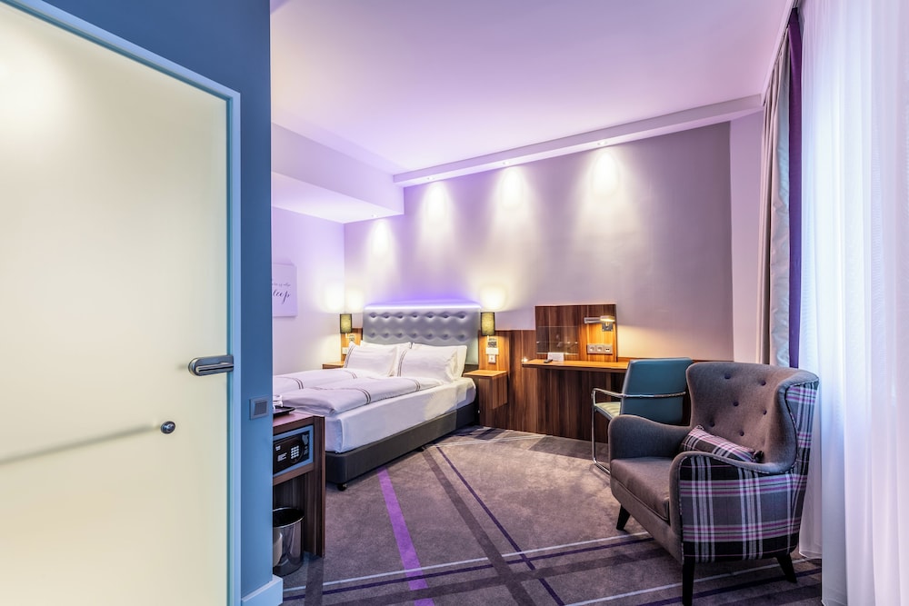 Premier Inn Dusseldorf City Centre 12/33