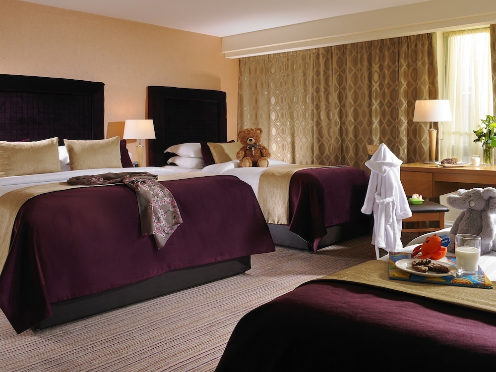 Westport Coast Hotel 10/75