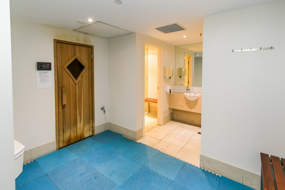 Grand Mercure Allegra Hervey Bay 30/74