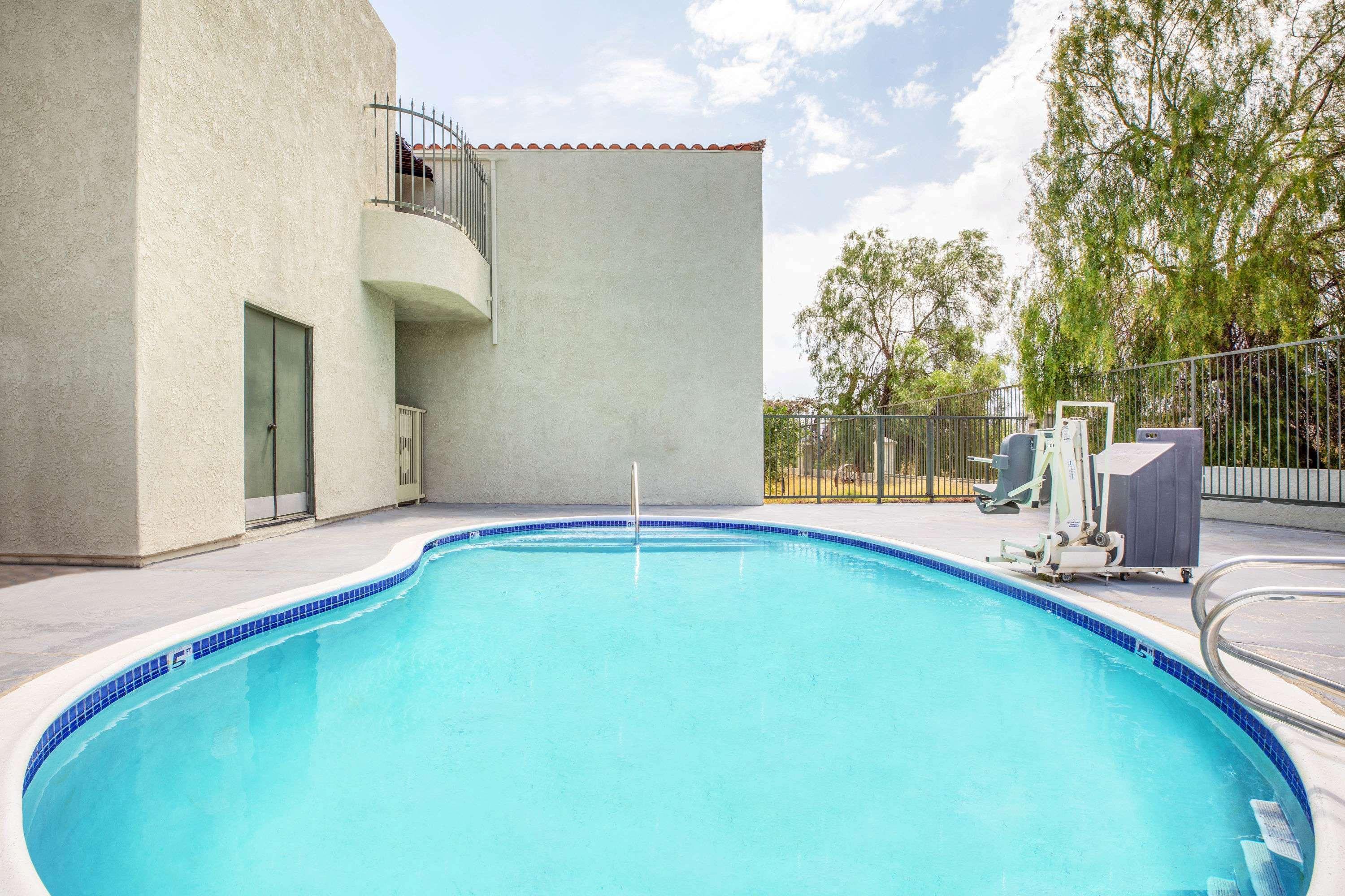 Days Inn By Wyndham Banning Casino/Outlet Mall 12/16