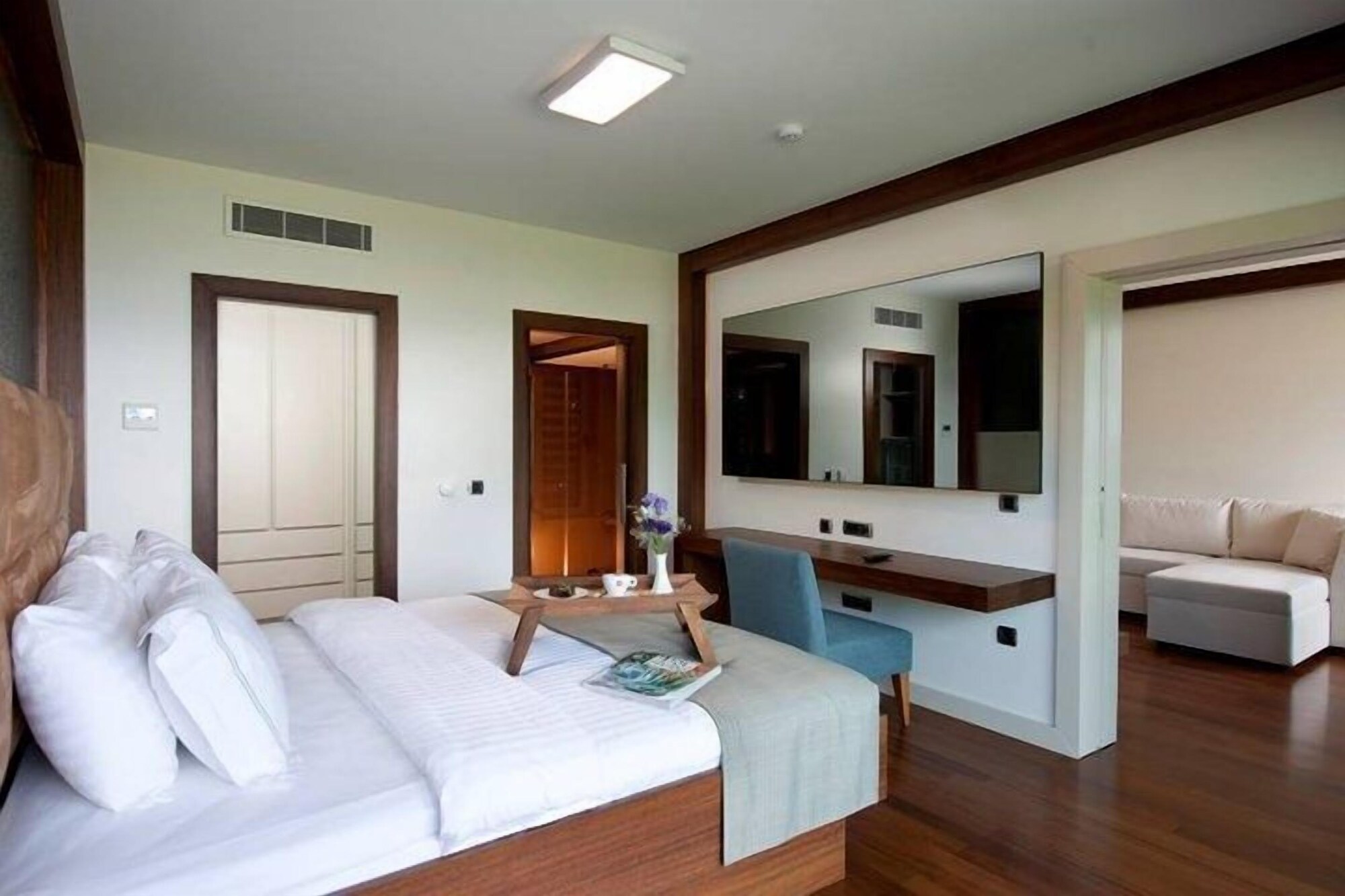 SUITE, SINGLE, DOUBLE BED, SEA VIEW