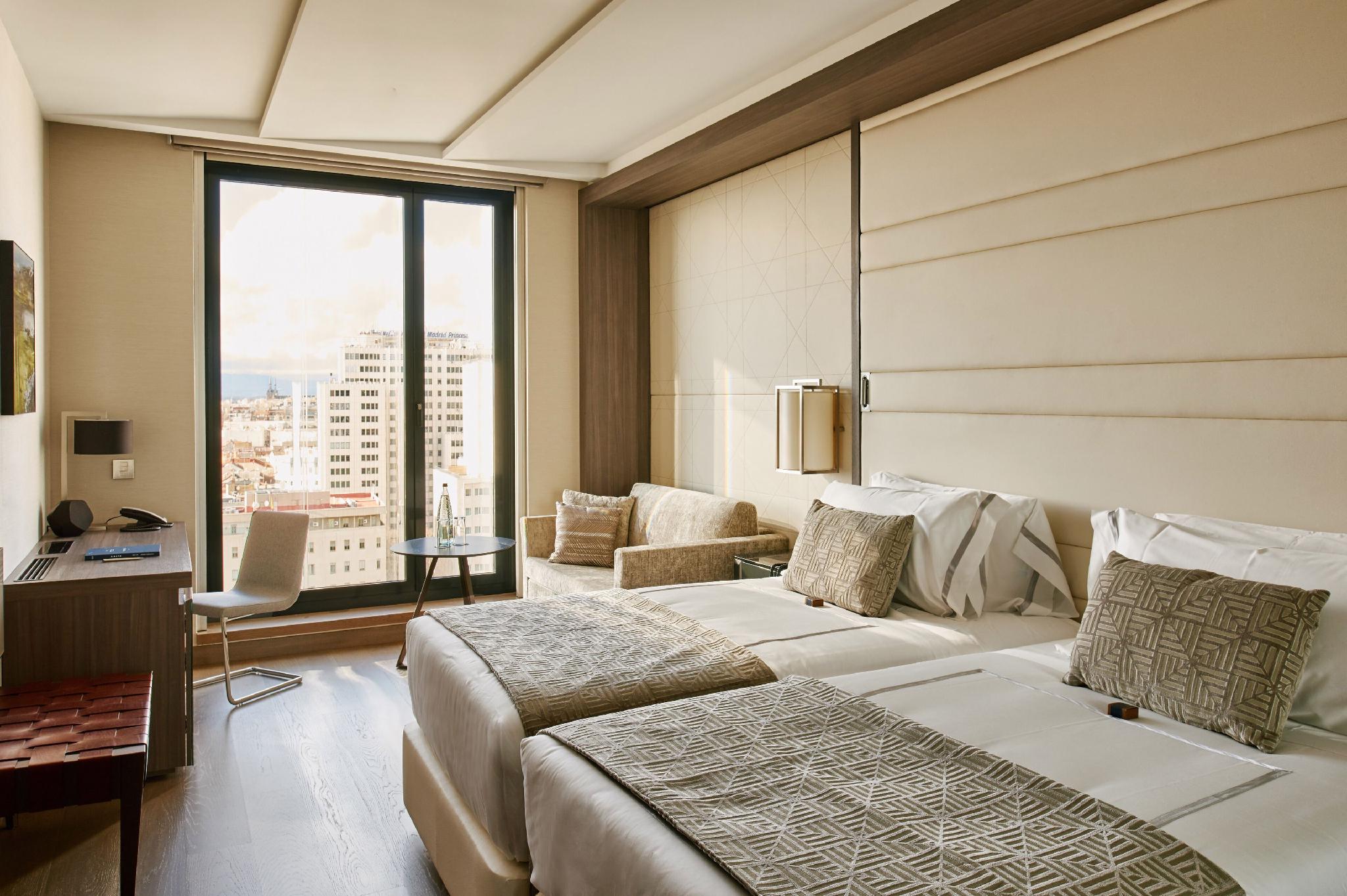 Premium, Double or Twin Bed