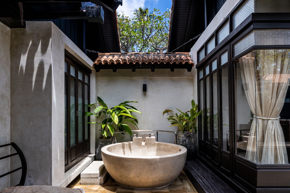 The Lamai Samui 76/77