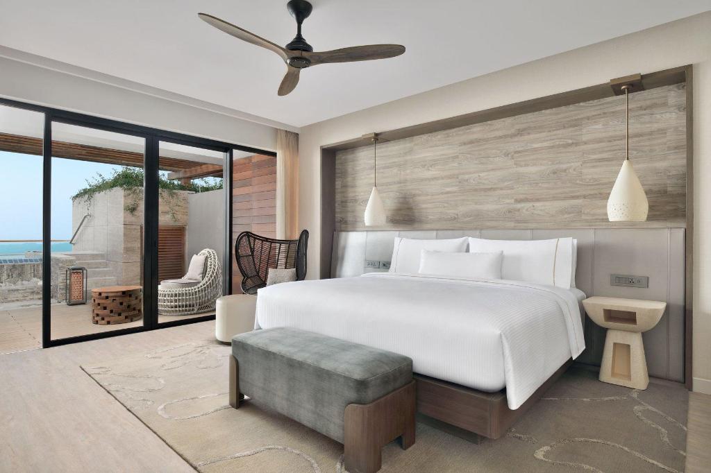 Garden Suite, King Bed, Plunge Pool