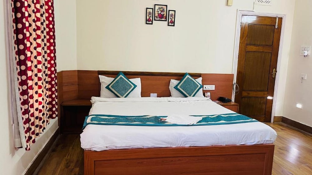 Ecotel Vinayak 10/31
