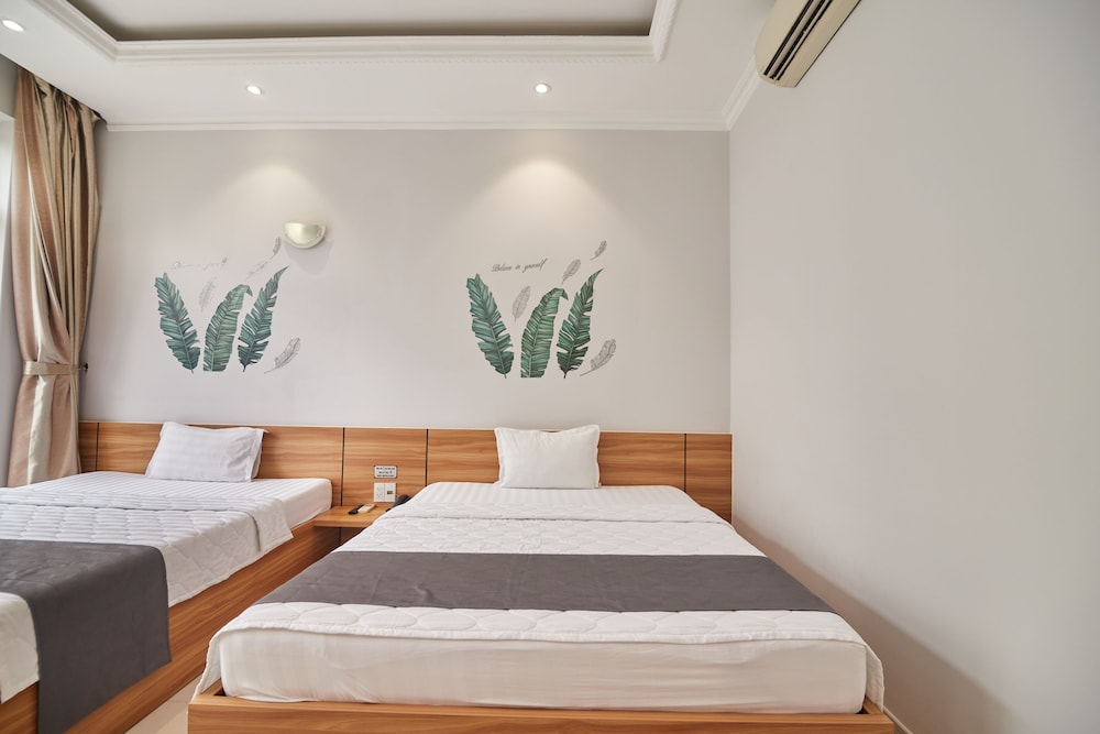 Bin Bin Hotel 2 12/50