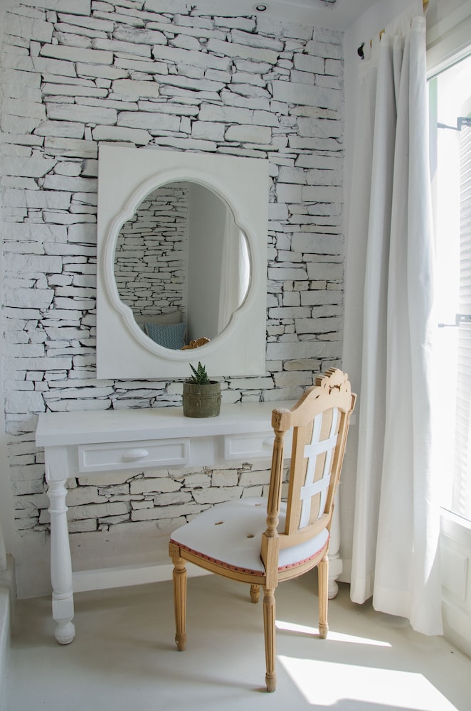 Levantes Ios Boutique Hotel 62/74
