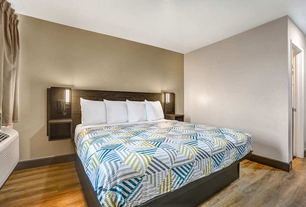 Motel6 San Bernardino, CA - South 13/29