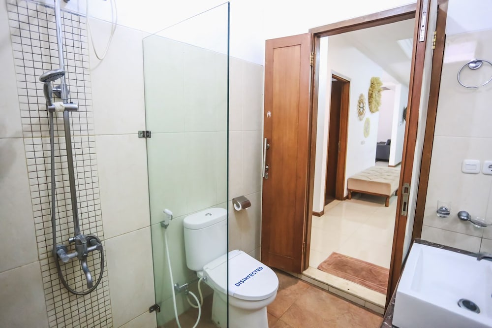 KULDESAK VILLAS BANDUNG 73/74