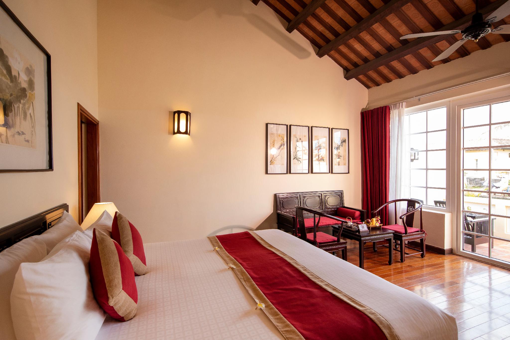 Deluxe, Double Bed, Partial Sea View