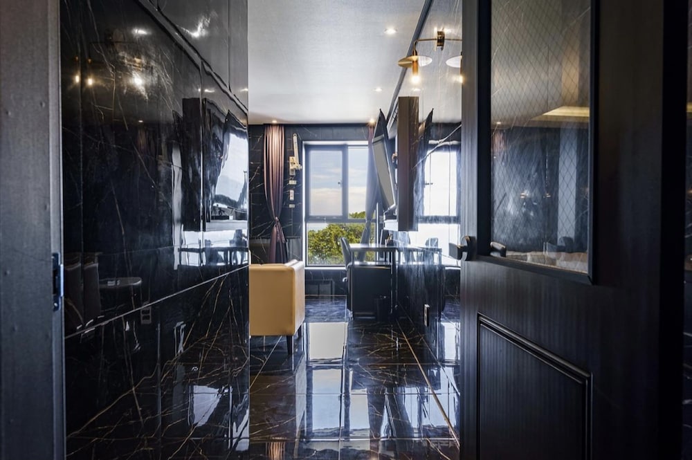 Ava Hotel Songjeong 17/37