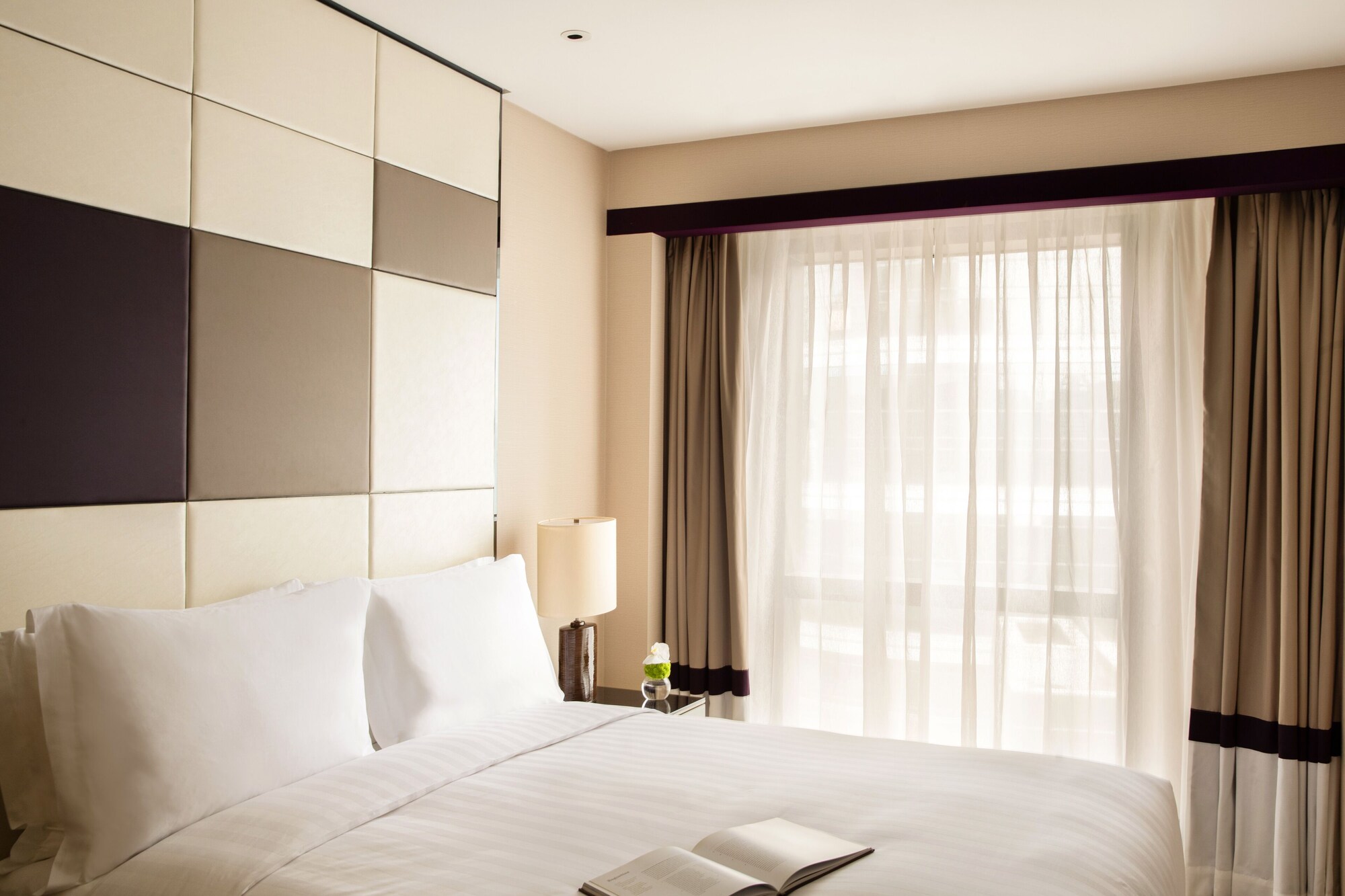 3 BEDROOMS, CONTEMPORARY, RESIDENCE
