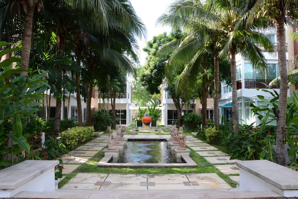 Simantra Private Villas 18/24