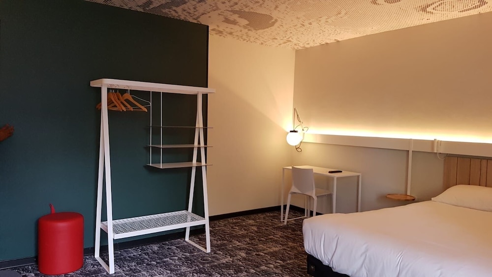 Ibis Annecy Cran Gevrier Hotel 8/68