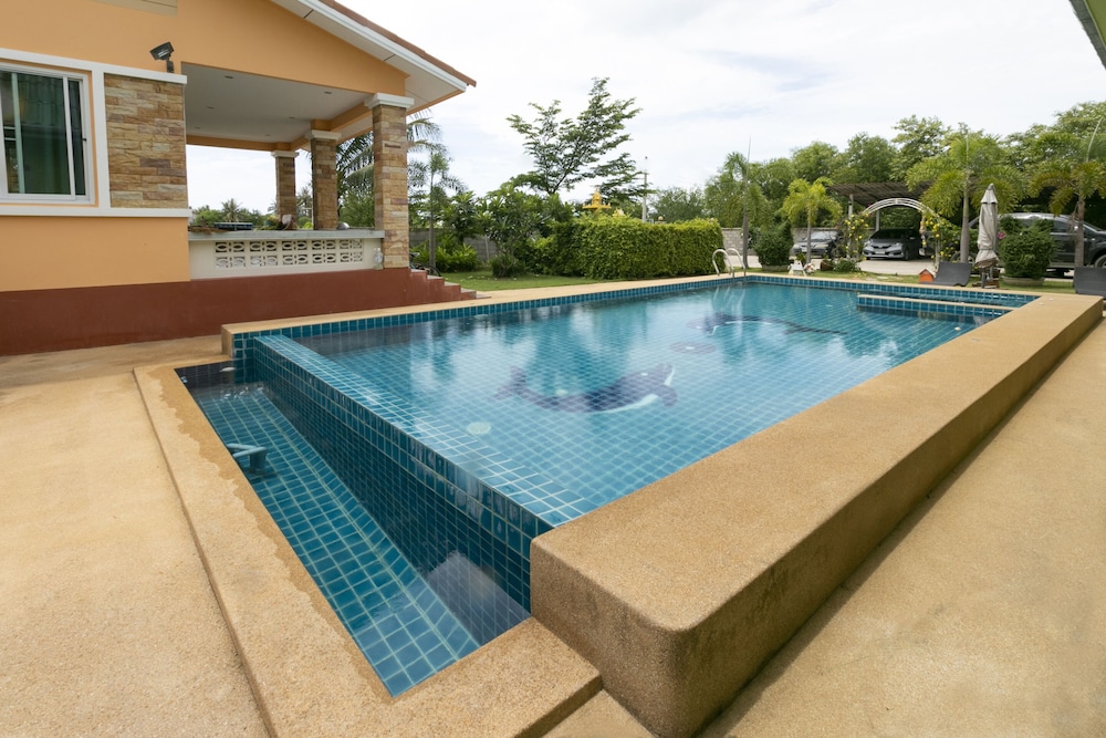 Sansuk Resort 4/45