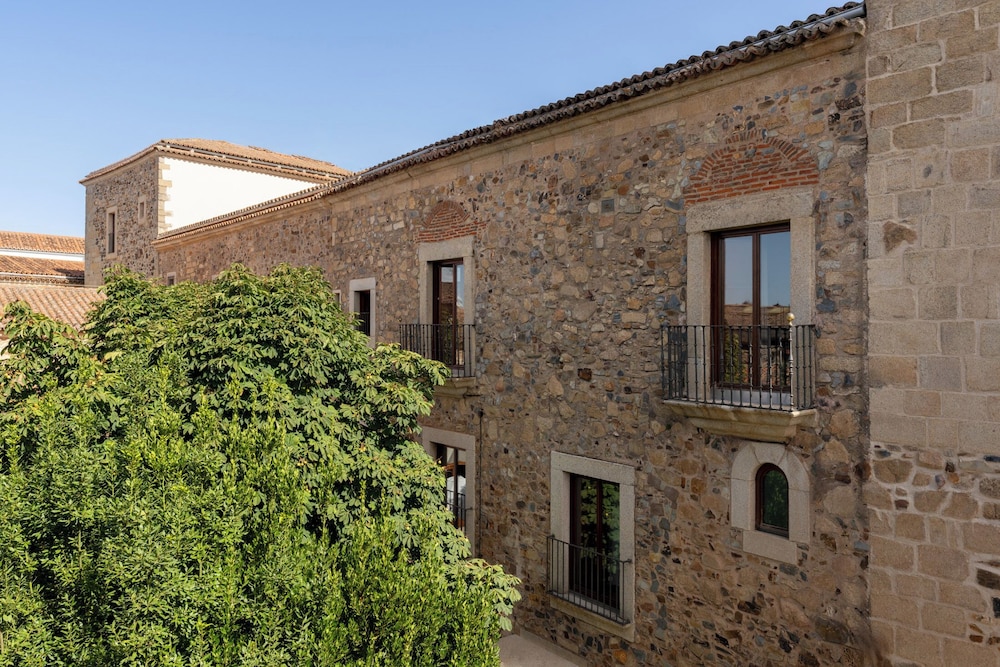 Parador De Caceres 6/63