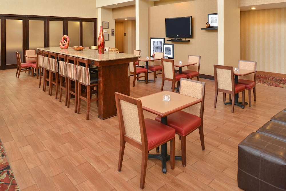 Hampton Inn Selma 39/42
