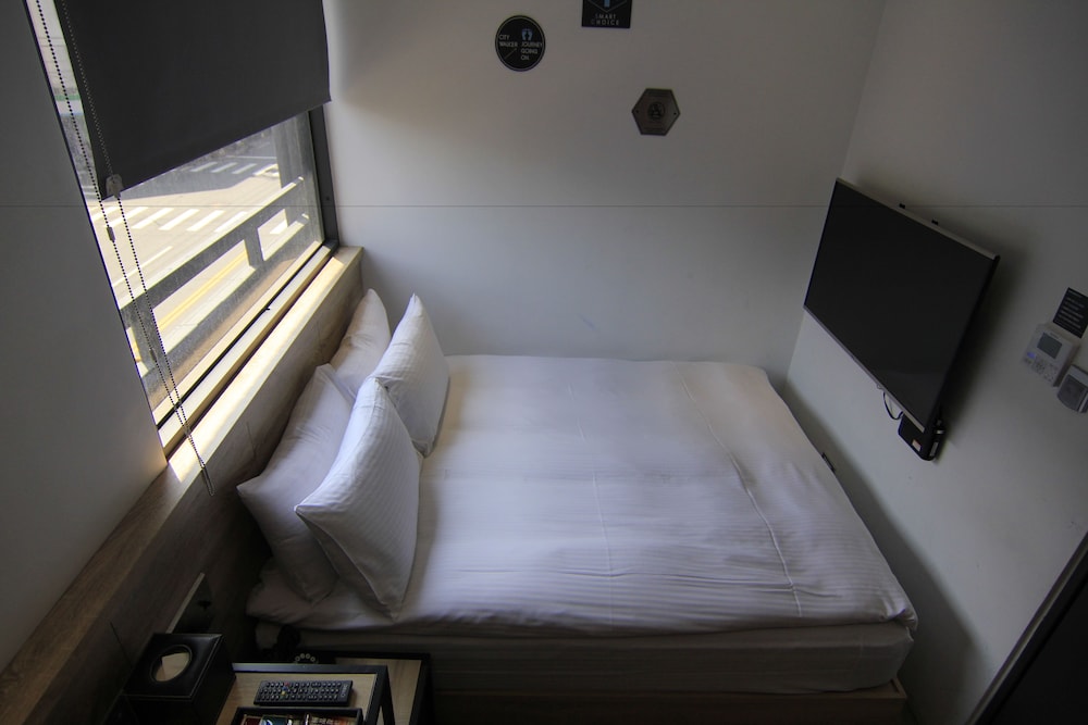 CHASE WALKER HOTEL 29/70