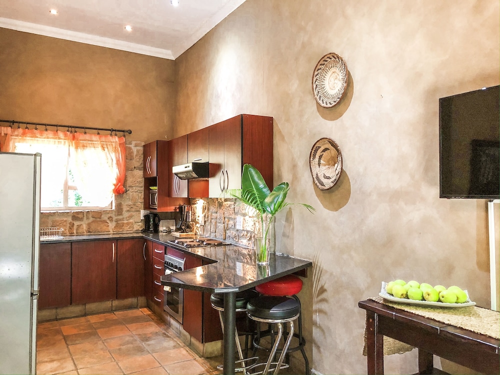 Ingwenya Lodge 1/50