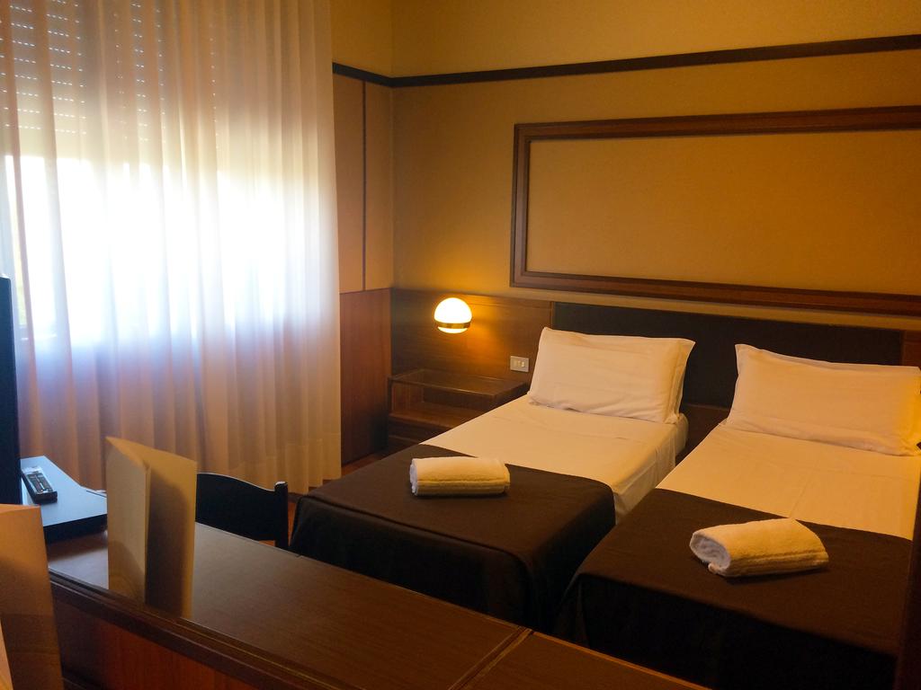 GRAND HOTEL ELITE 16/50
