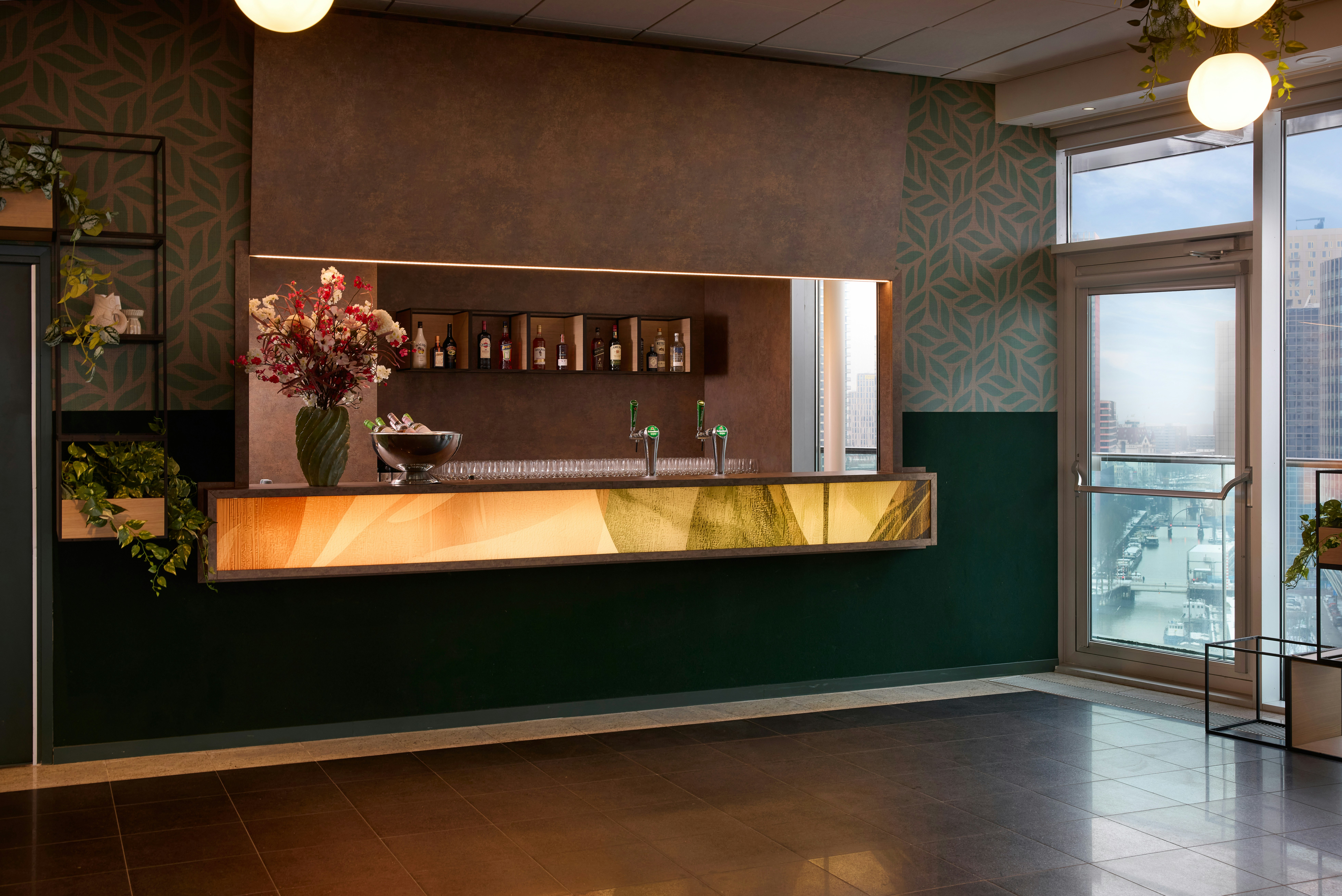 Lobby at DoubleTree by Hilton Rotterdam Centre, ROTTERDAM