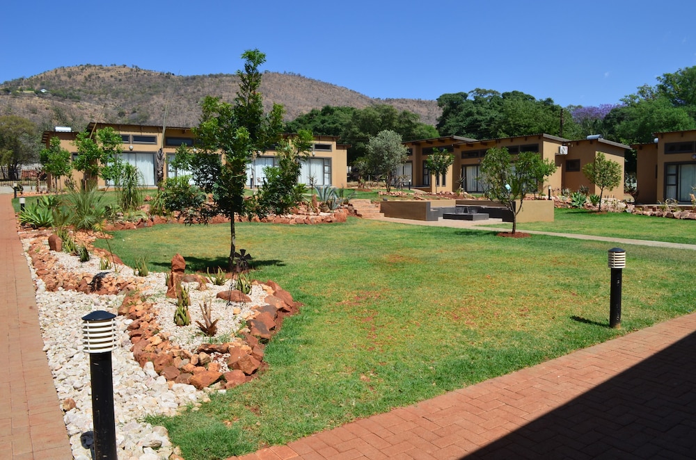 Manor Hills Guest Lodge 22/40