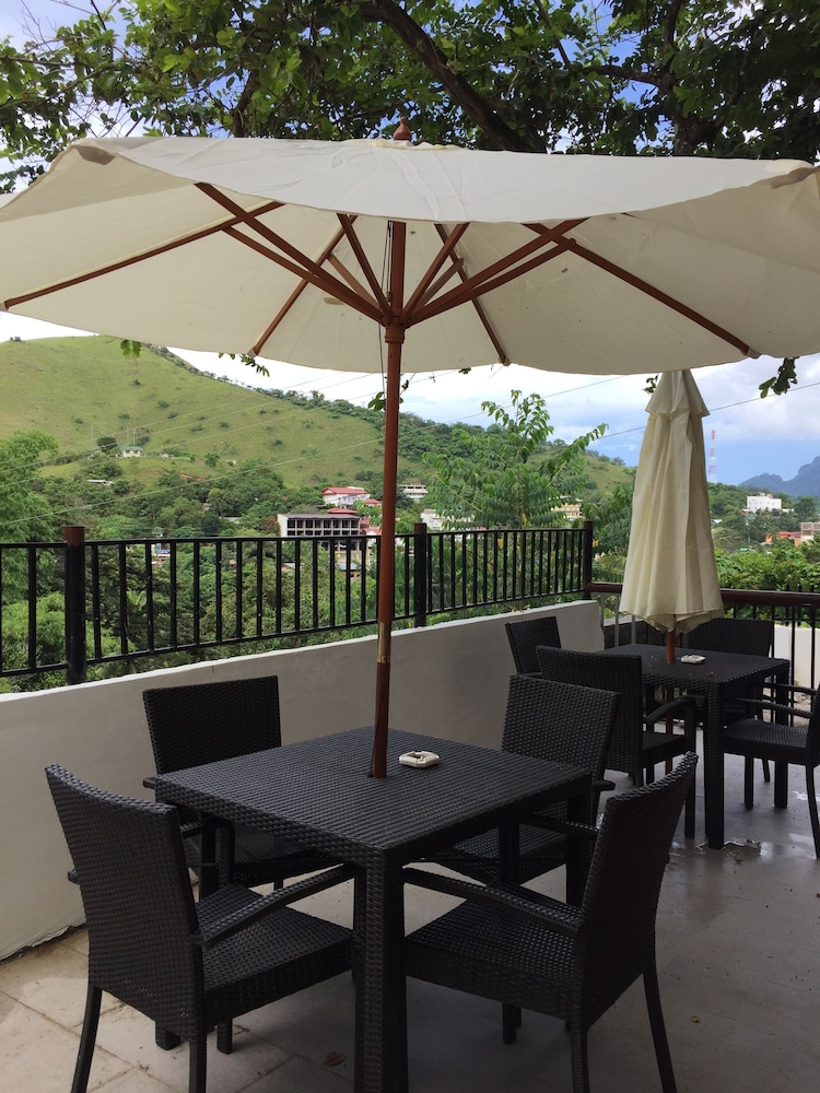 Skylodge Resort 36/50