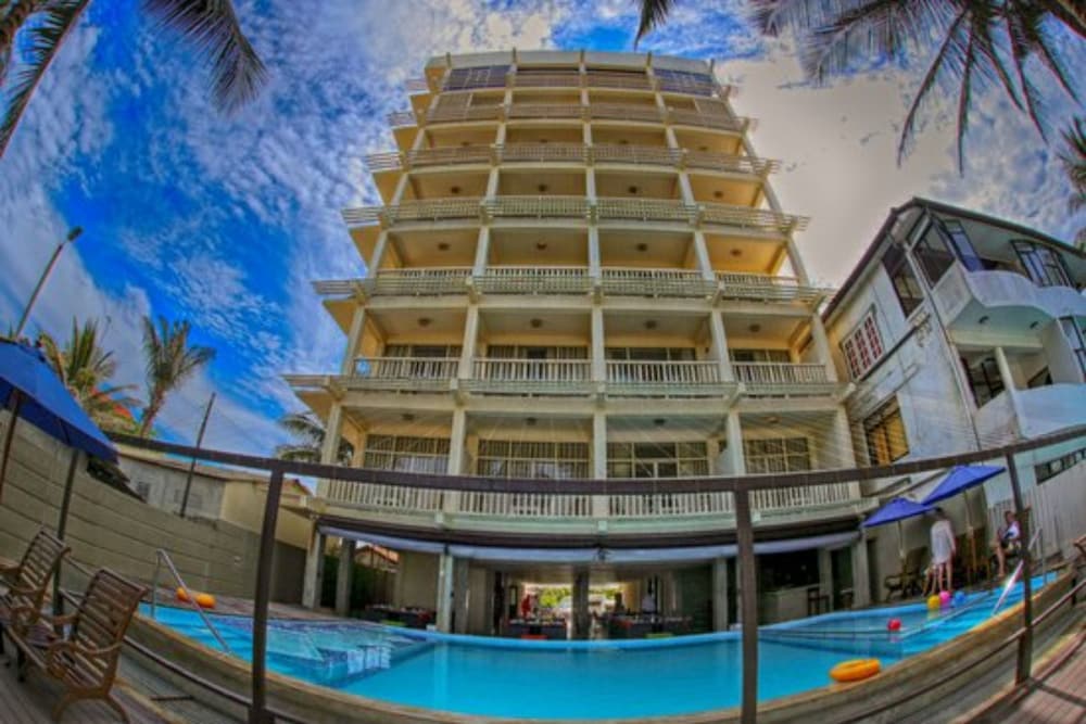 Beacon Beach Hotel in NEGOMBO