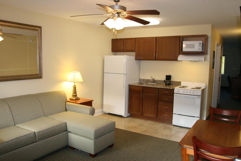Affordable Suites Augusta 4/35