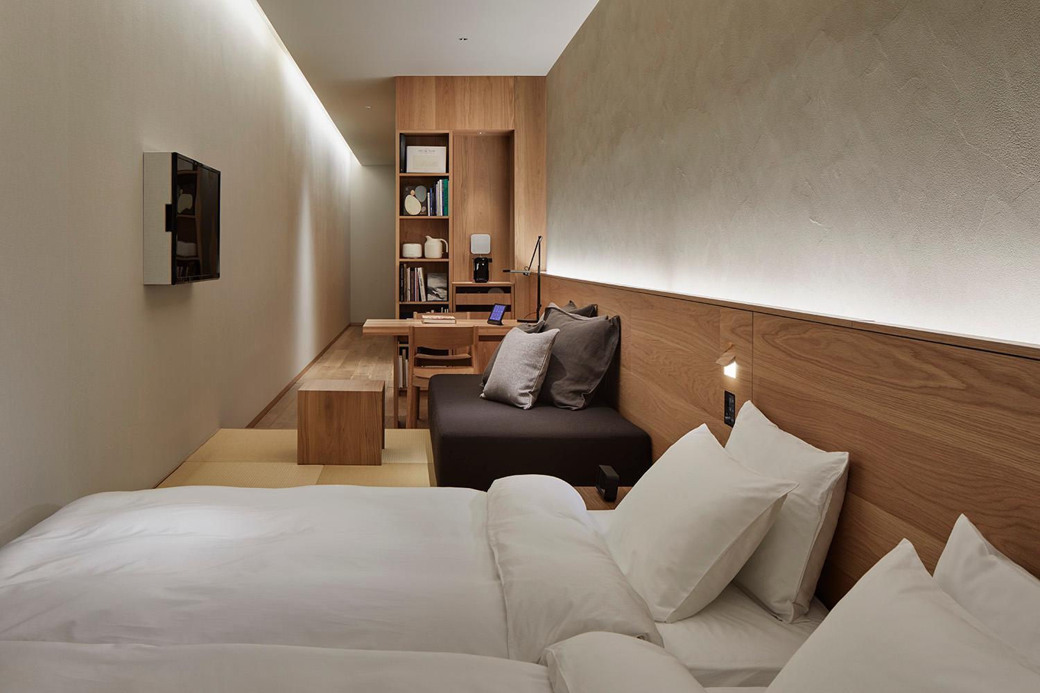 Type F, Deluxe, Twin Beds