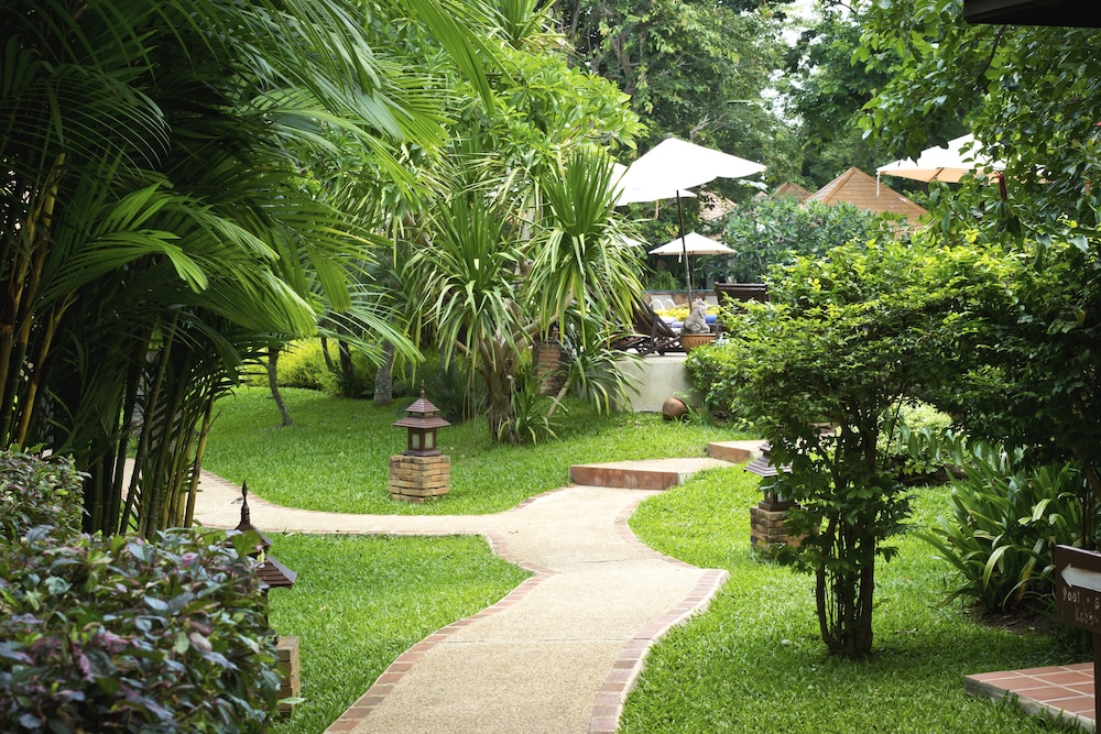 The Legend Chiang Rai Boutique River Resort and Spa 82/87