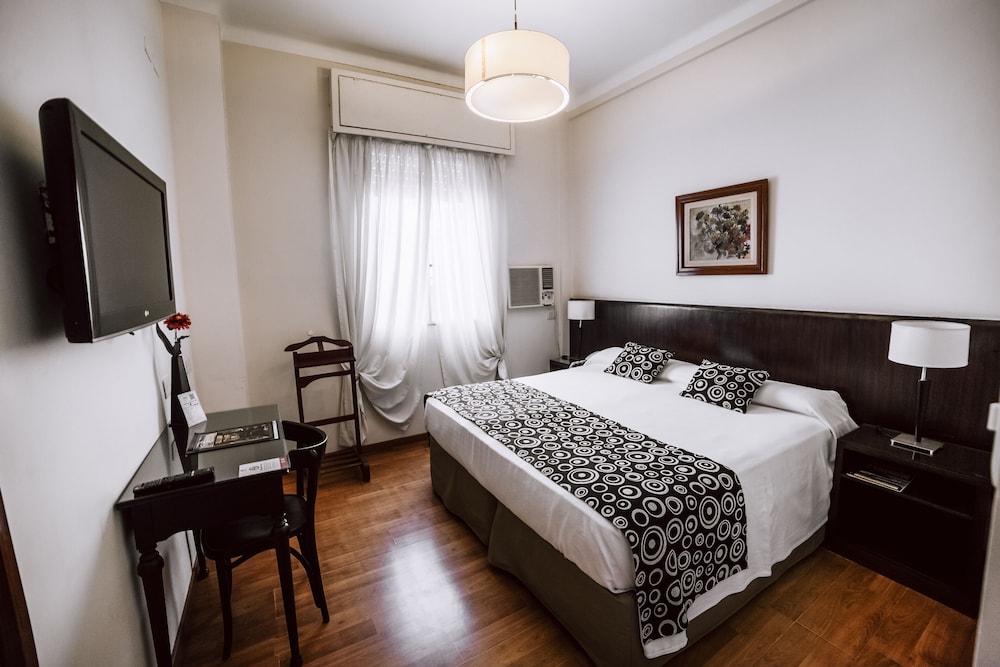 Hotel Carlos V by DOT Urban 15/50